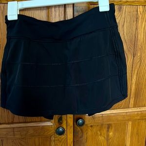 Lululemon ruffle back skirt. Good condition